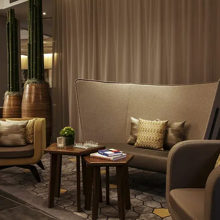 Ξενοδοχείο Renaissance 4*