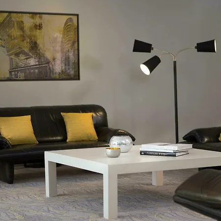 Ξενοδοχείο Renaissance 4*