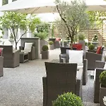 Hotel Renaissance
