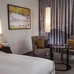 Renaissance 4*