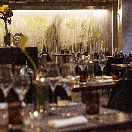 מלון Renaissance 4*