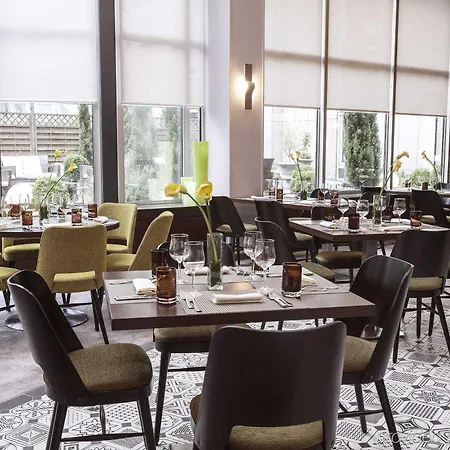 Renaissance Hotell 4*