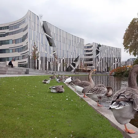 Hotel Renaissance Dusseldorf