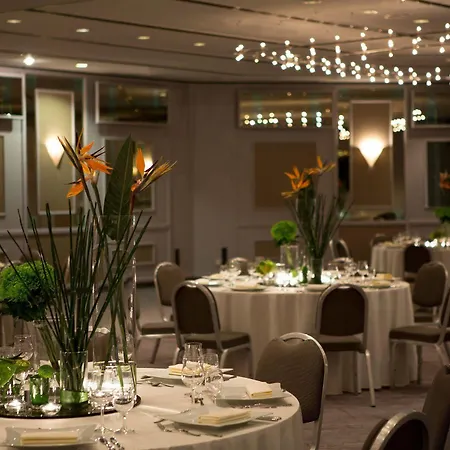 Hotell Renaissance 4*