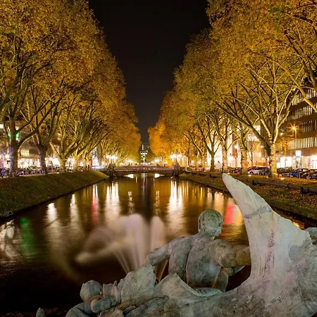 Renaissance ホテル 4*